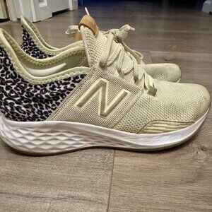 New Balance Fresh Foam ROAV | Leopard Heel | Size 7.5 ✨  💛 Super cute and comfy